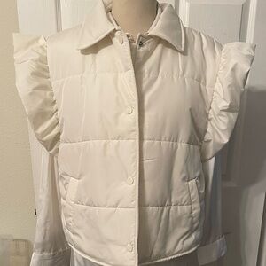 NWT Black Ruffled sleeveless collared Puffy Vest Coat one size, puffer coat